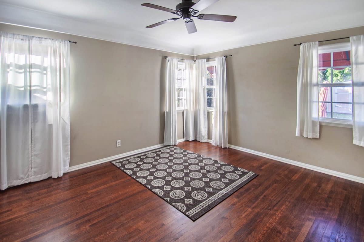 5553 Auckland Ave, North Hollywood, CA