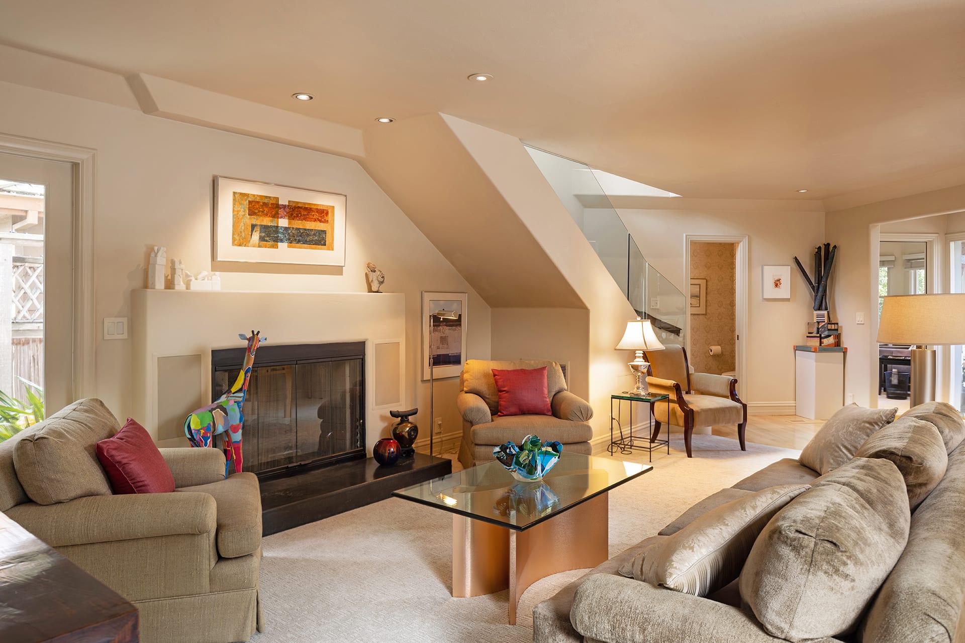 Carmel Jewel - 10th Ave 3 SE of San Carlos