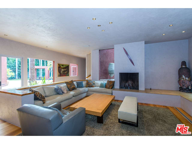 153 S Burlingame Ave
