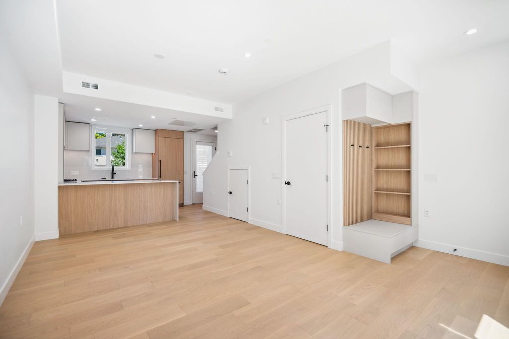 725 W 49 Avenue 123, Vancouver
