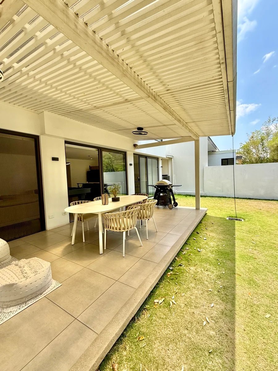 Modern Garden Townhome, Escazu, San Jose