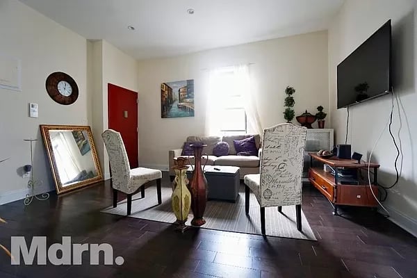 1621 Park Place Unit: 3R