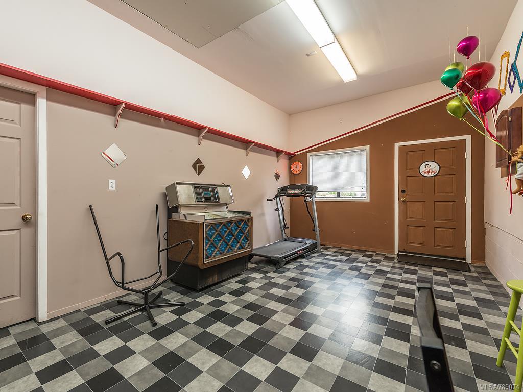 4257 Moorpark Pl, Saanich