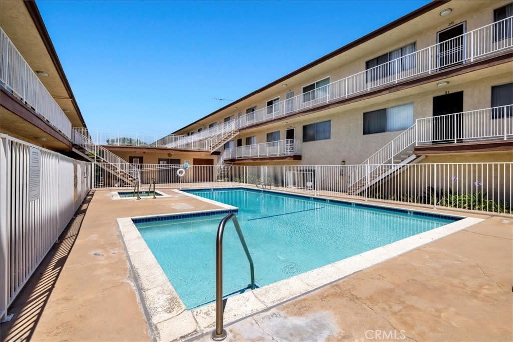 25925 Narbonne Ave #32