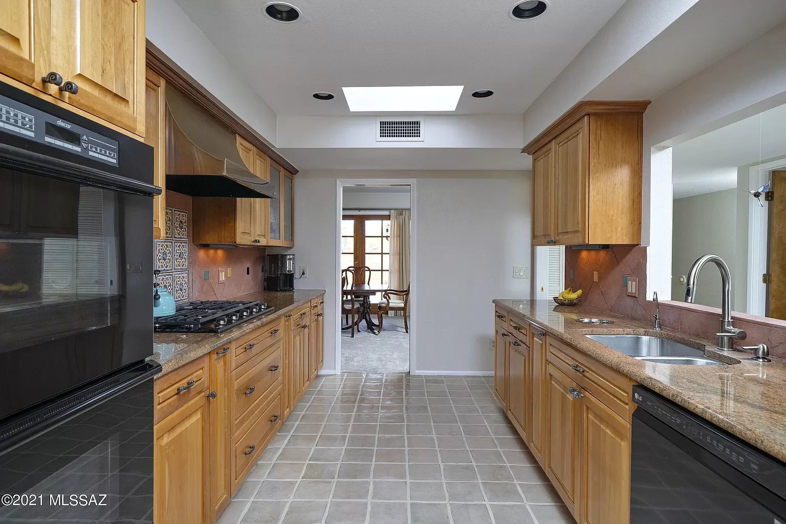2310 N Avenida Sorgo