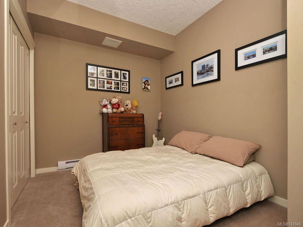 210-2220 SOOKE Rd, Colwood