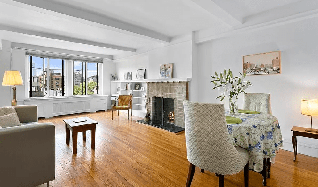 61 West 9th Street Unit: 8B