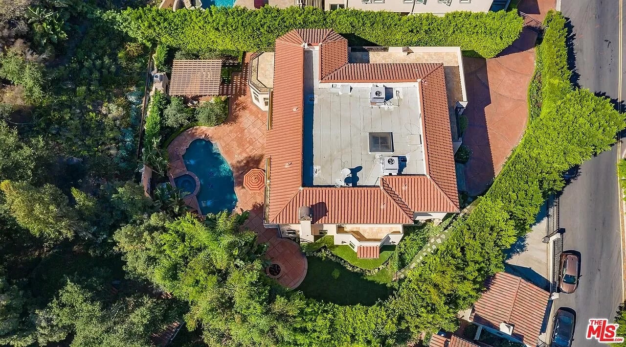 1447 San Ysidro Dr