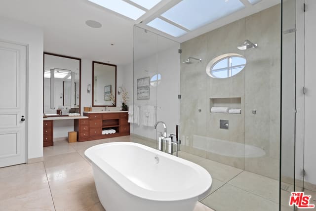 Retreat Grandeur