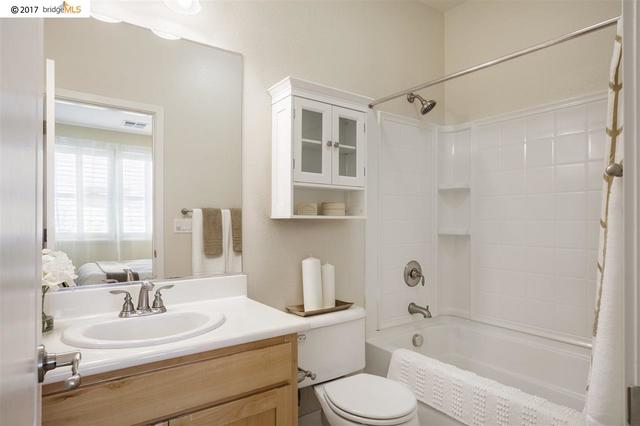 6045 Old Quarry Loop, Oakland, CA 94605