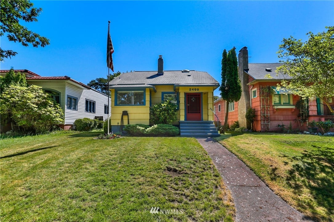 2409 Baker Ave