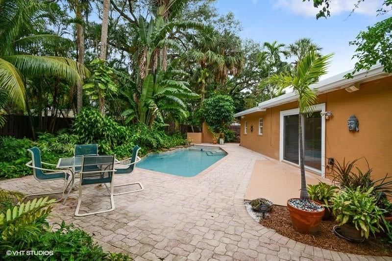 1337 SW 18th Ave