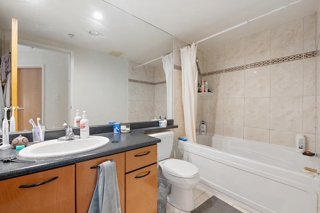214-1823 W 7th Avenue, Vancouver