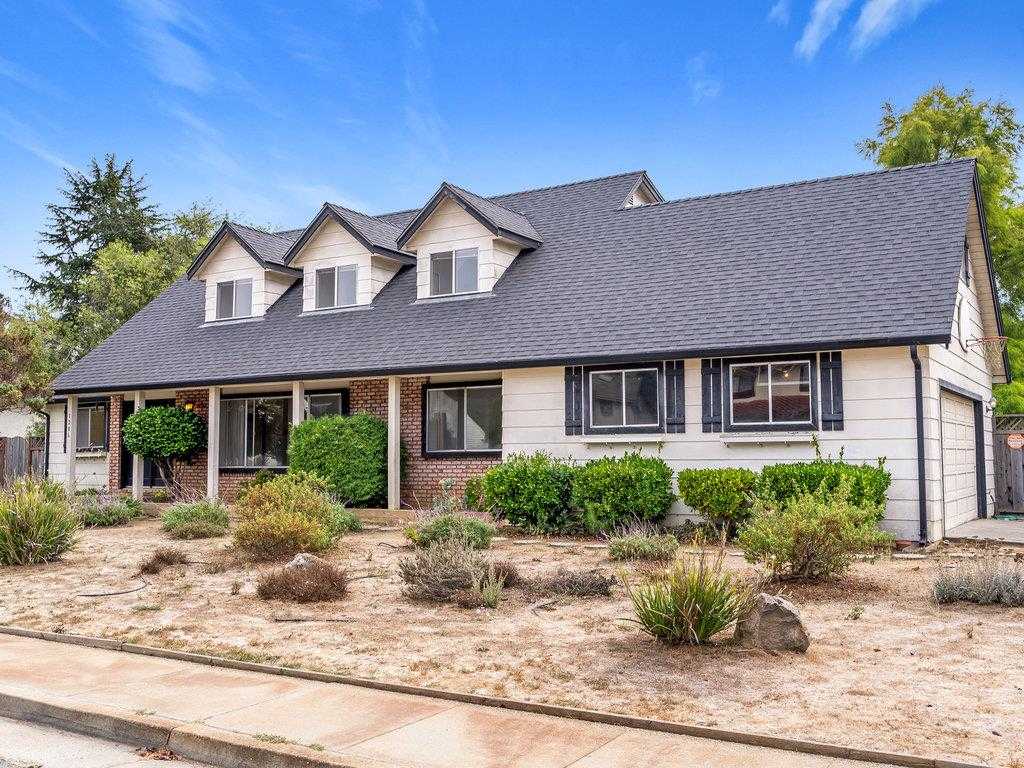 1206 Pinehurst DR