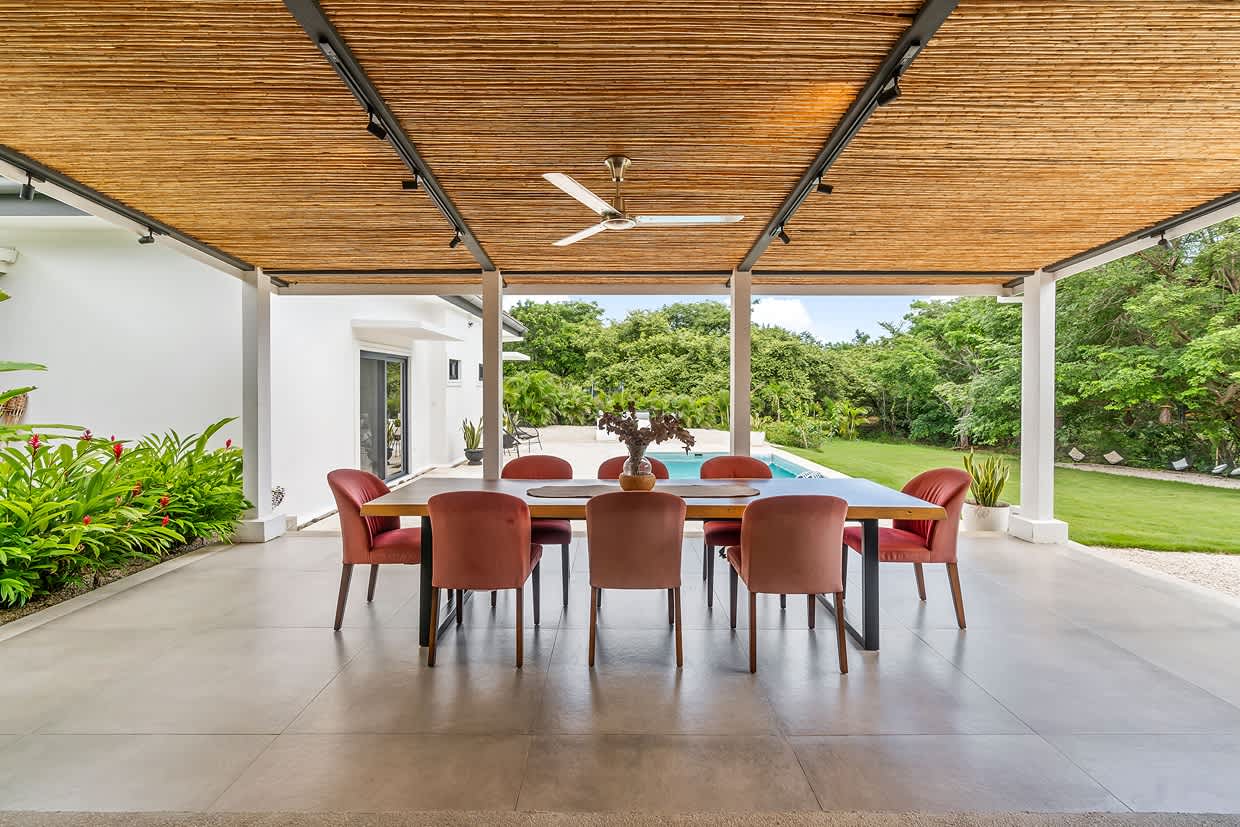 Casa Eloisa | 4 Bedroom Contemporary Home in Hacienda Pinilla