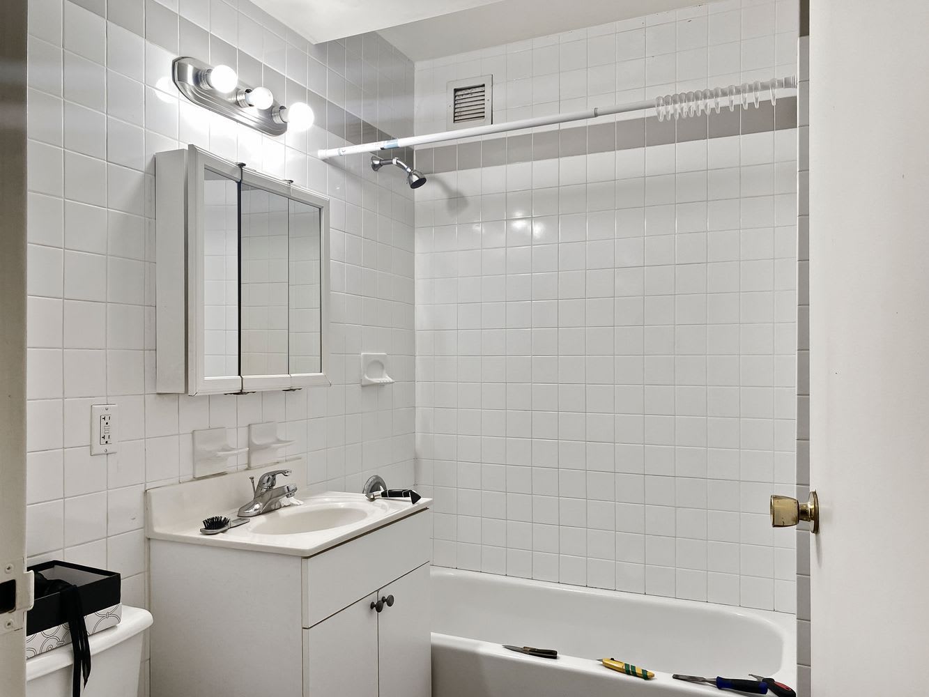 107 E 102nd St, Unit 3G 