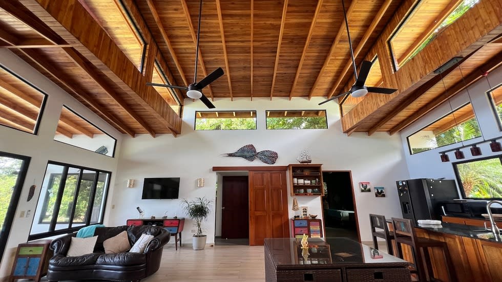 3 bedroom Whitewater Ocean View Home Above Matapalo Beach