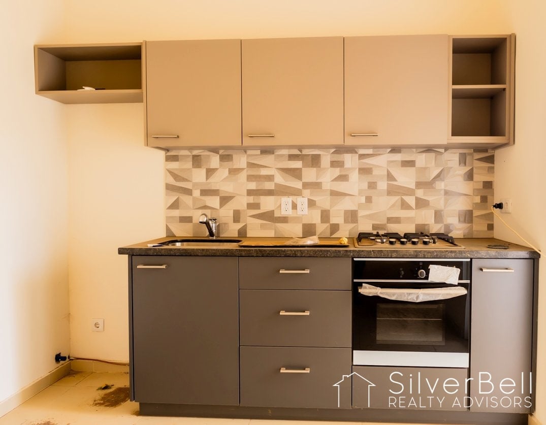 Invest in resort-style living at Song of the Sea apartments, Santa Rosa. 1BR freestanding house, open layout, lush gardens. Limited presale. Secure your paradise now! SilverBell Realty Advisors - Curaçao