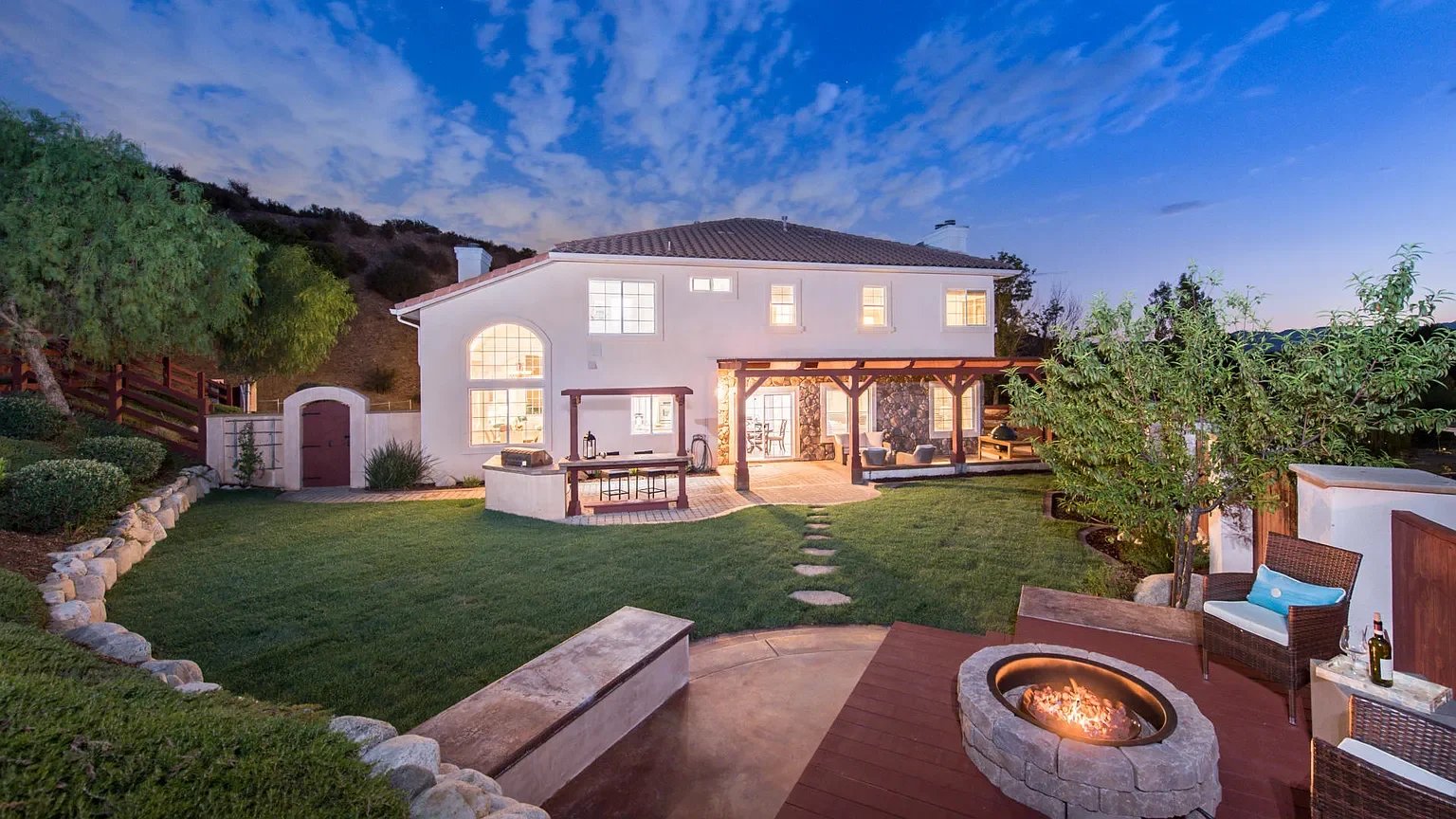 25118 Running Horse Rd