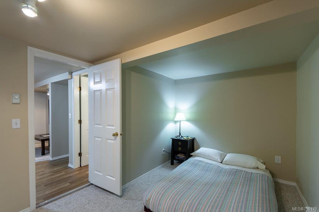 1139 Camrose Cres
