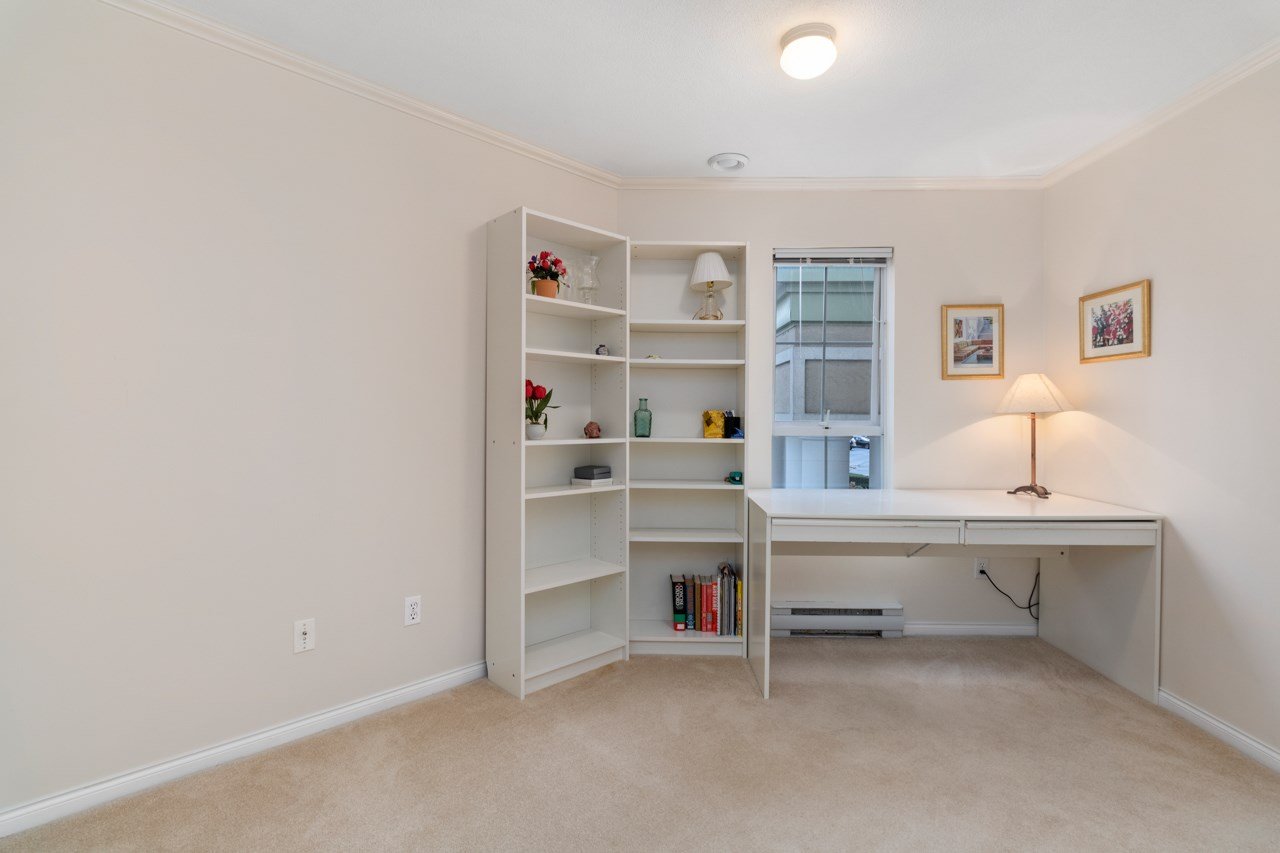 105-2975 Princess Cres