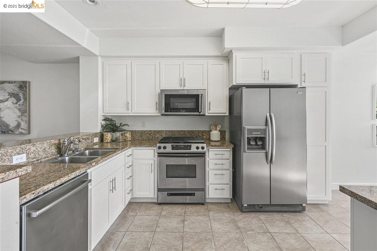 6184 Old Quarry Loop Oakland, CA, 94605