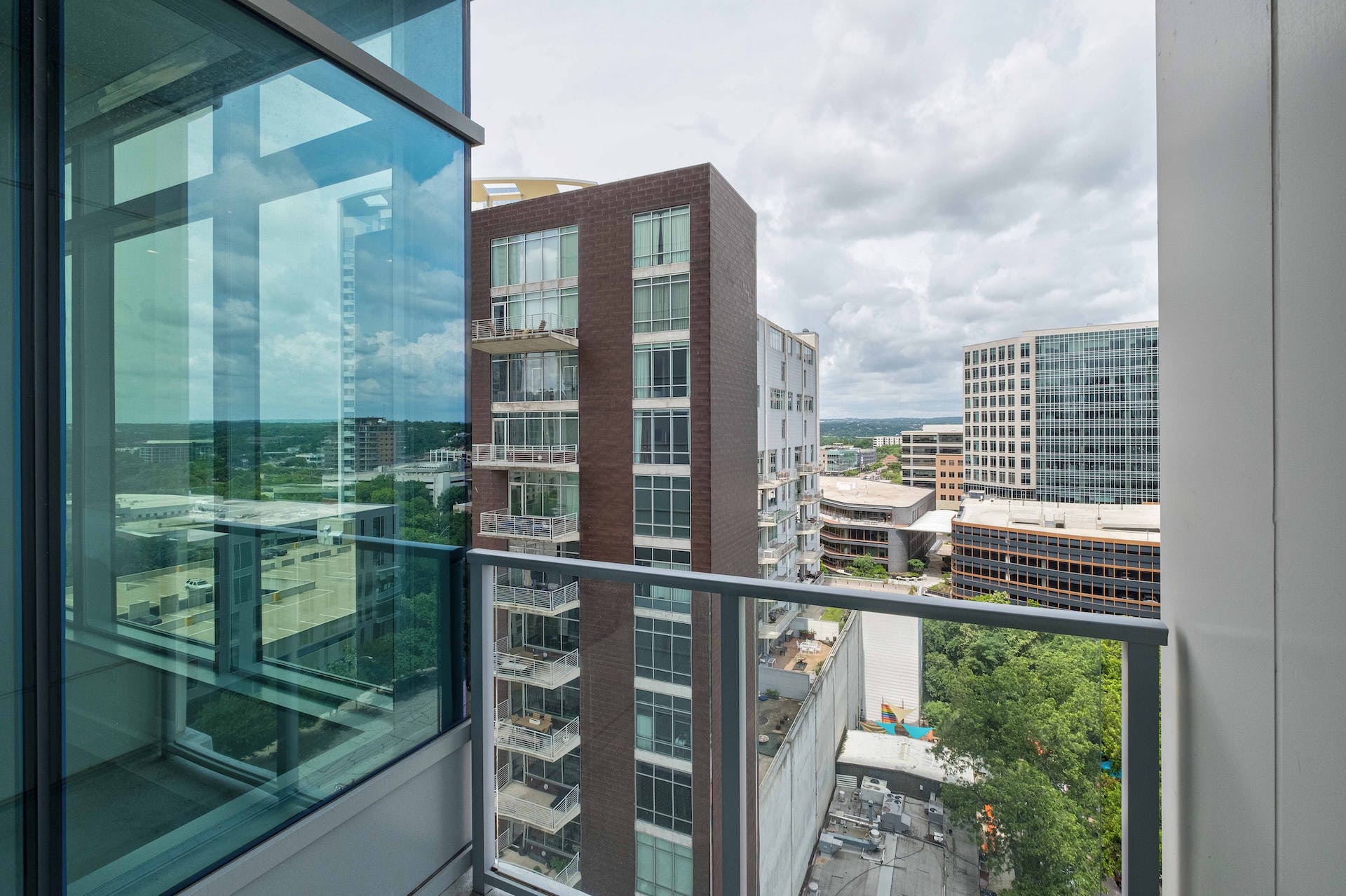 501 West Ave #1204
