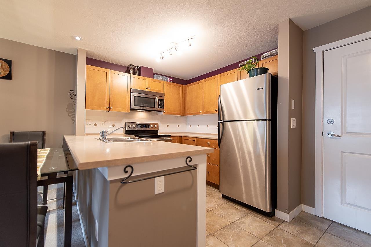 205-183 W 23rd St