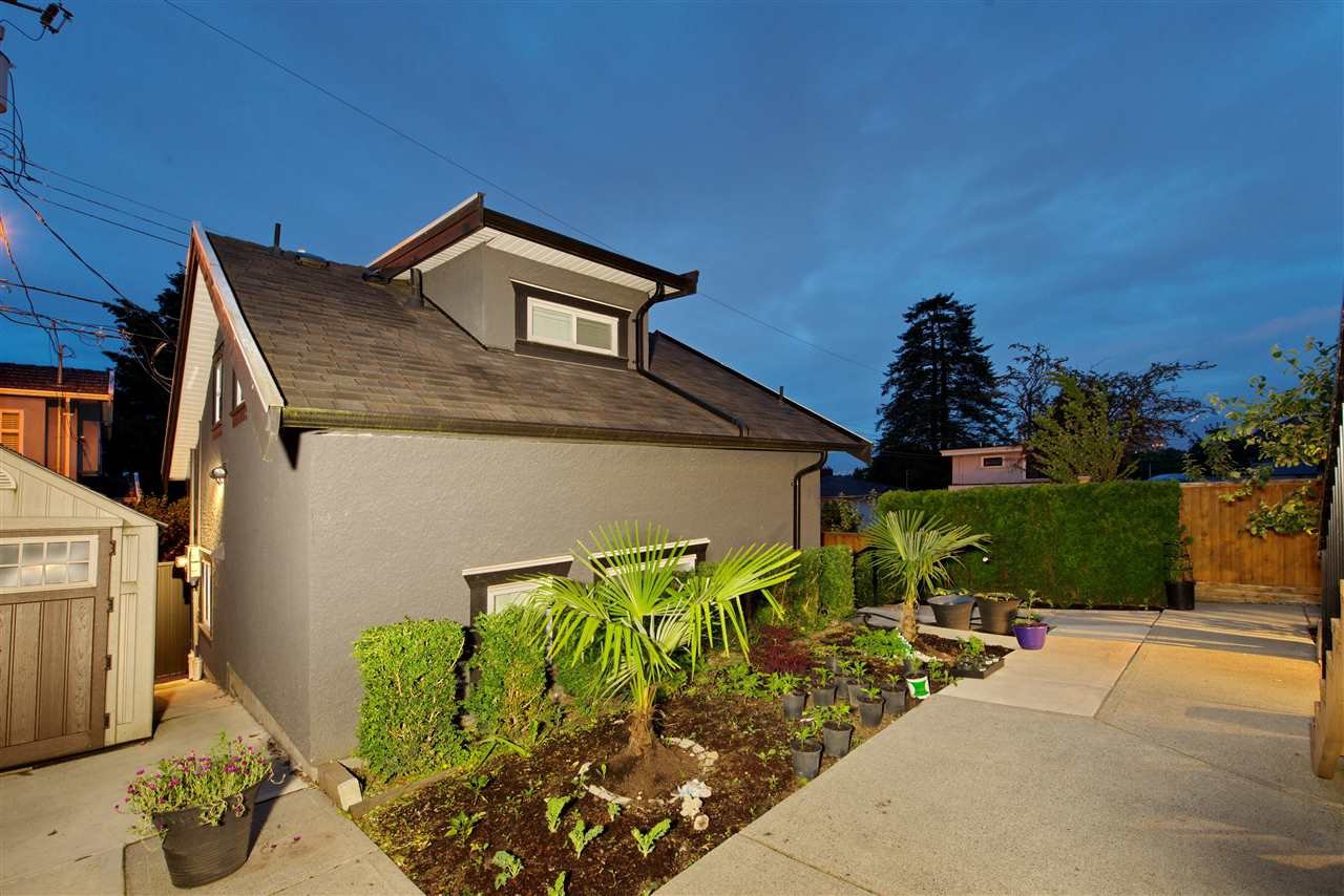 1488 E 30th Ave