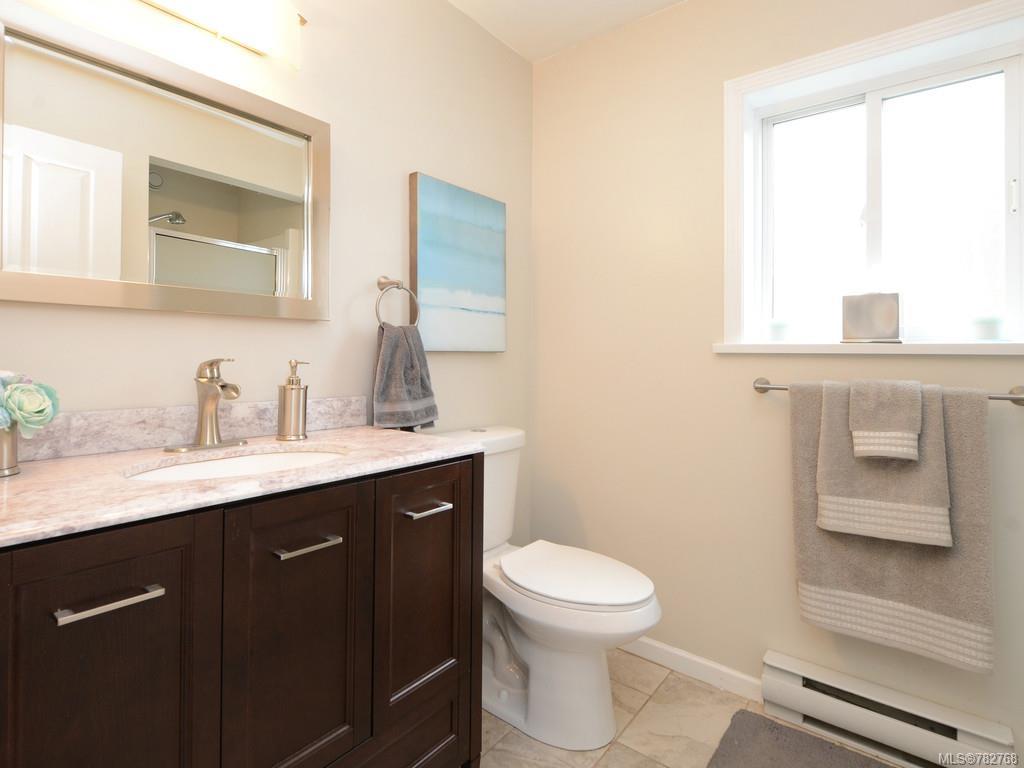 1370 Charles Pl