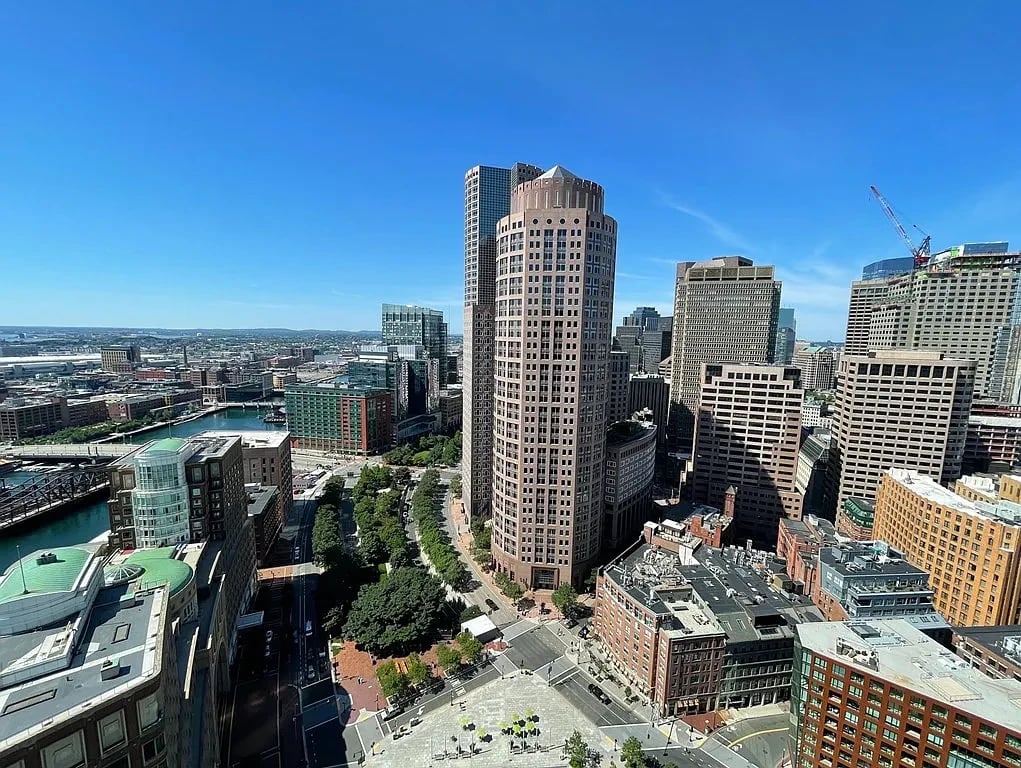 65 E India Row #37GH