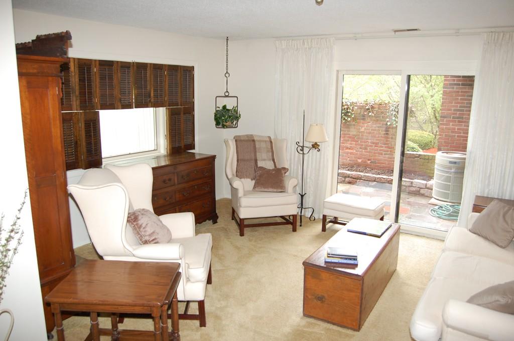208 Greenbrook Drive, Unit 208