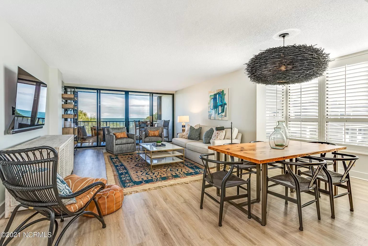 95 S Lumina Avenue Unit: 2-K