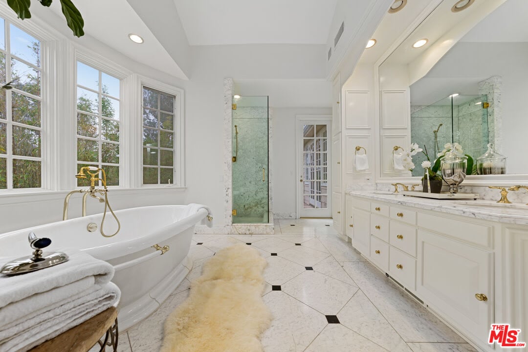 Opulent Ridge
