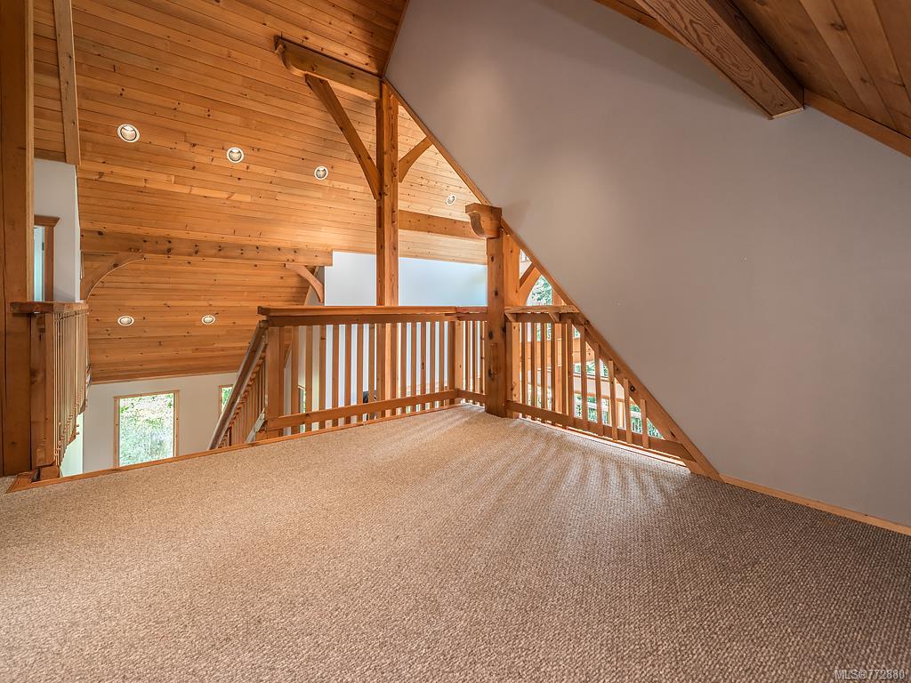 7268 Thelmita Pl
