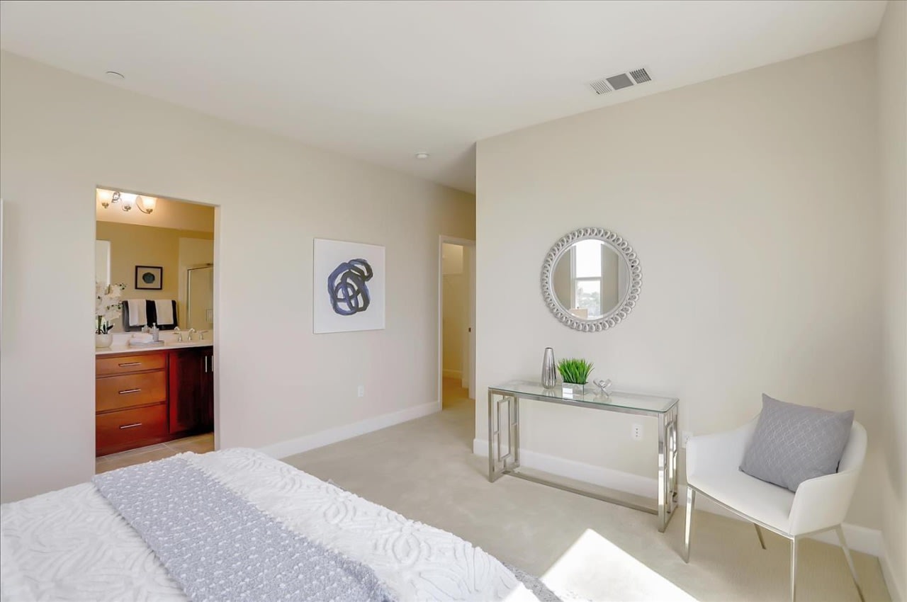 272 Currlin Cir