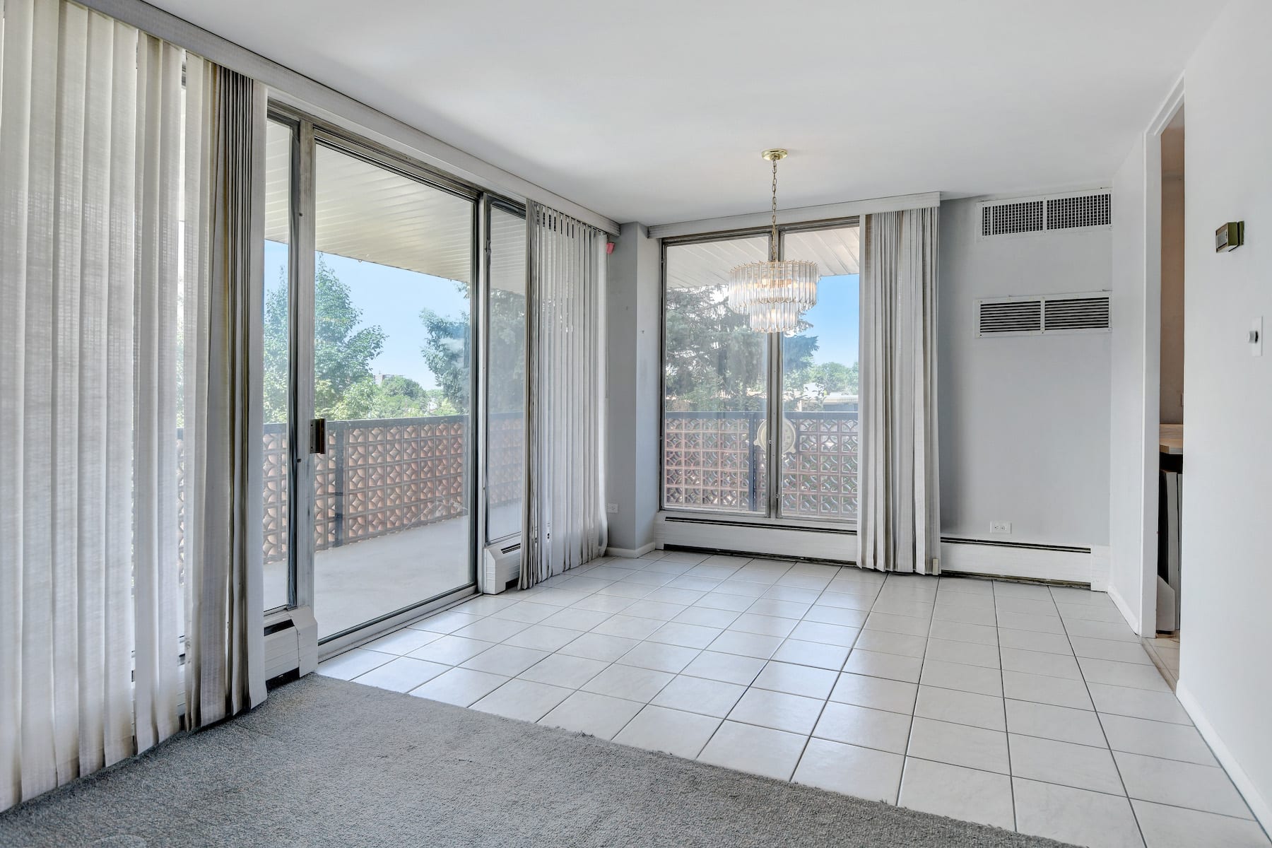 4570 E Yale Avenue #301