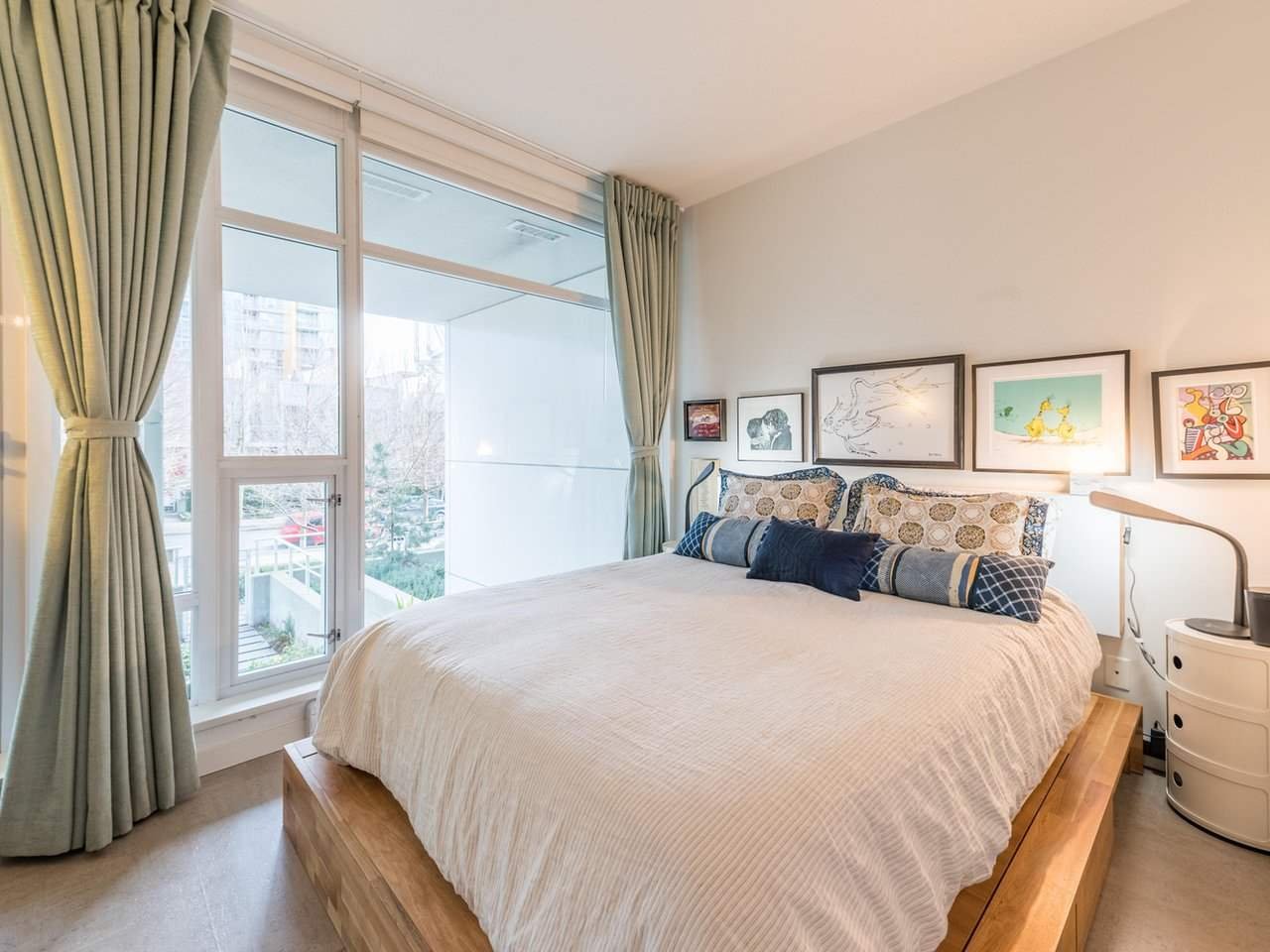 115-161 W Georgia St