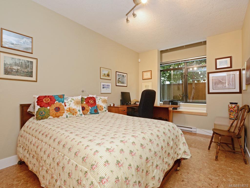 104-300 Waterfront Cres
