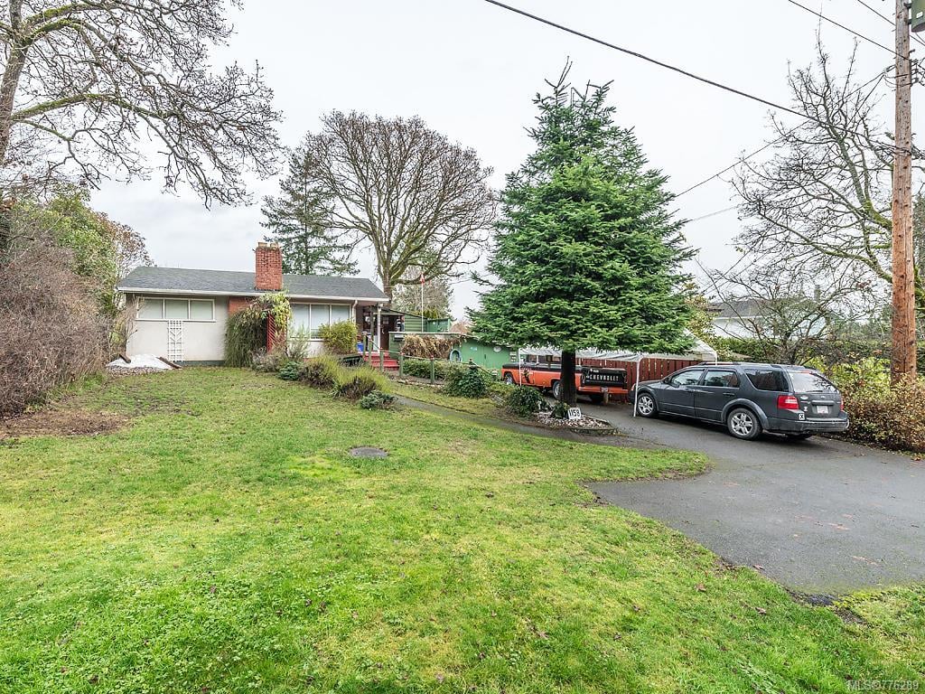 1158 Craigflower Rd