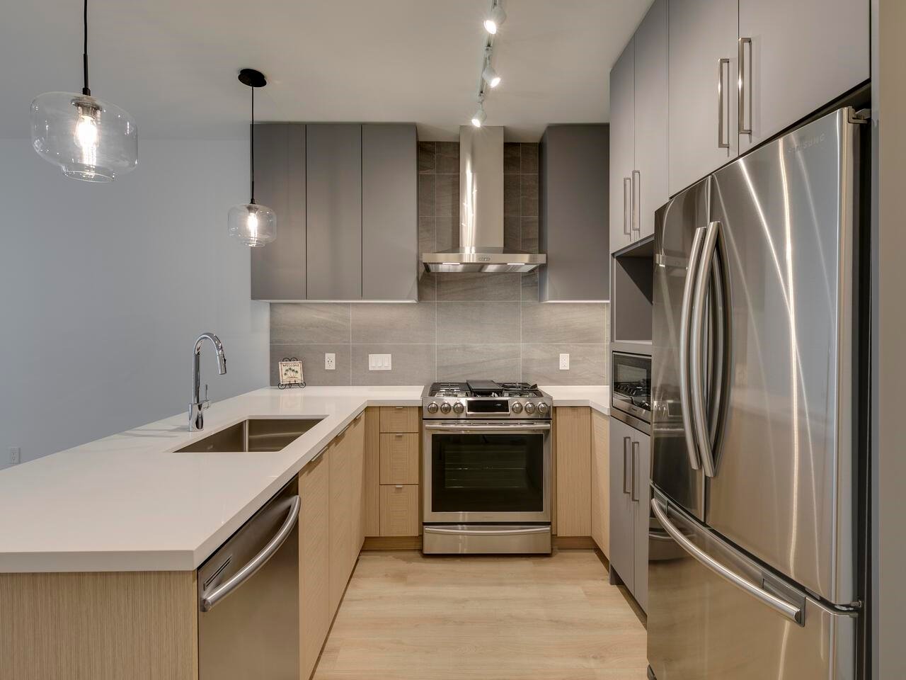 102-603 Regan Ave
