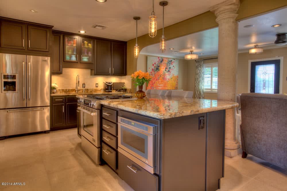 3940 E. Heatherbrae Dr