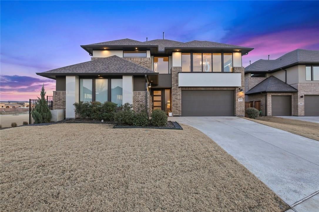 851 Benalla Dr