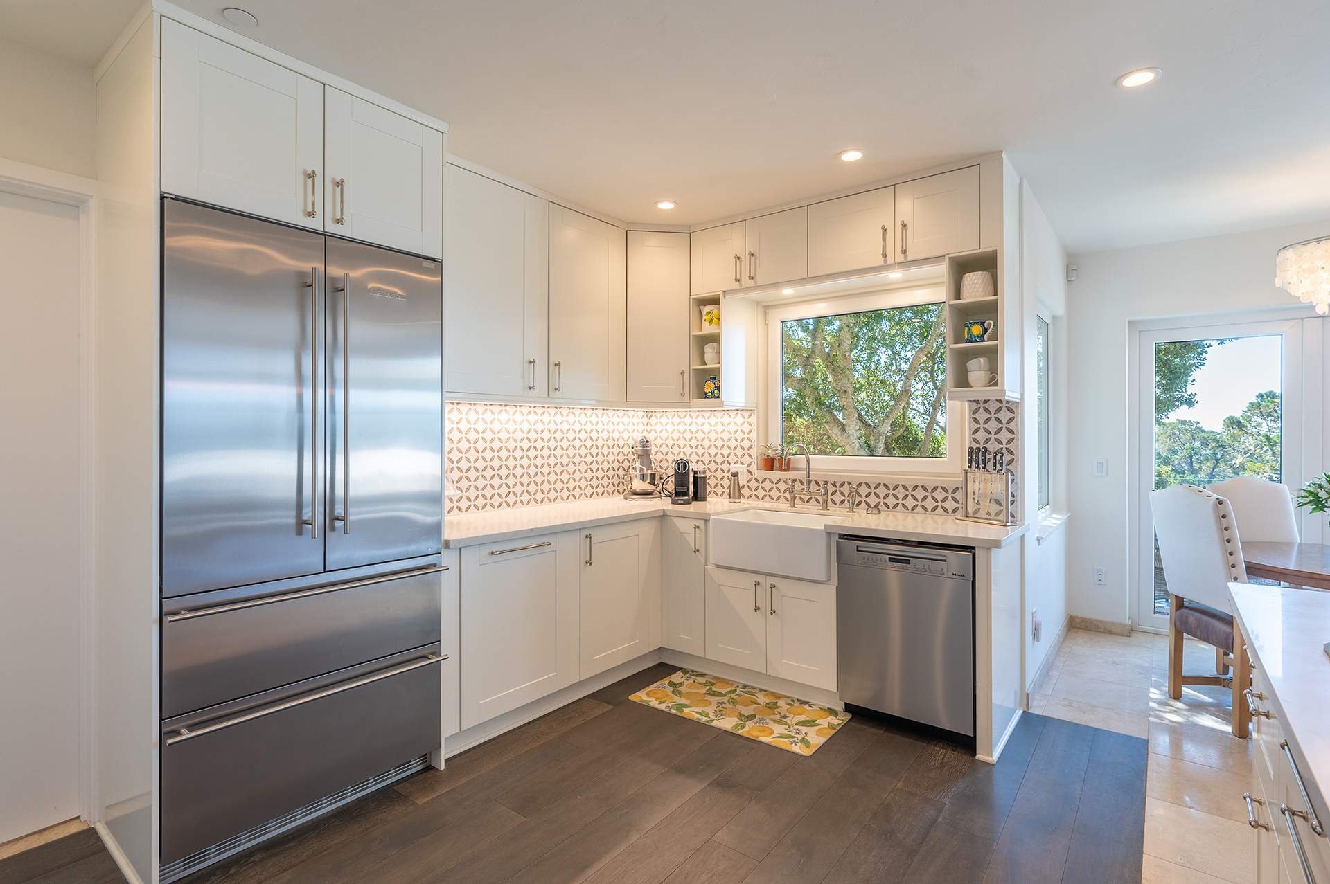 Sweeping Ocean Views - 24916 Lincoln Street