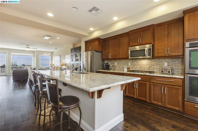 6480 Bayview Dr, Oakland, CA 94605