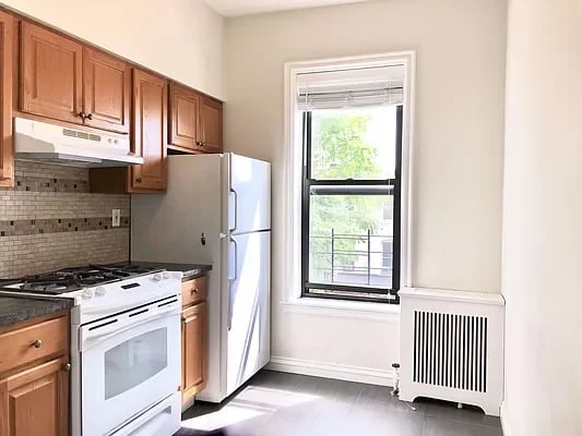 552 53rd Street Unit: 2