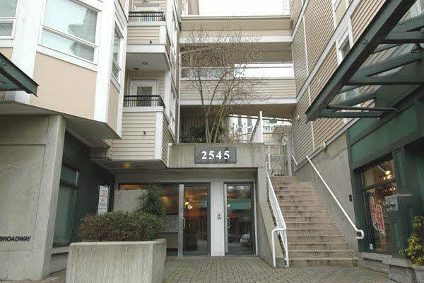 307-2545 W Broadway