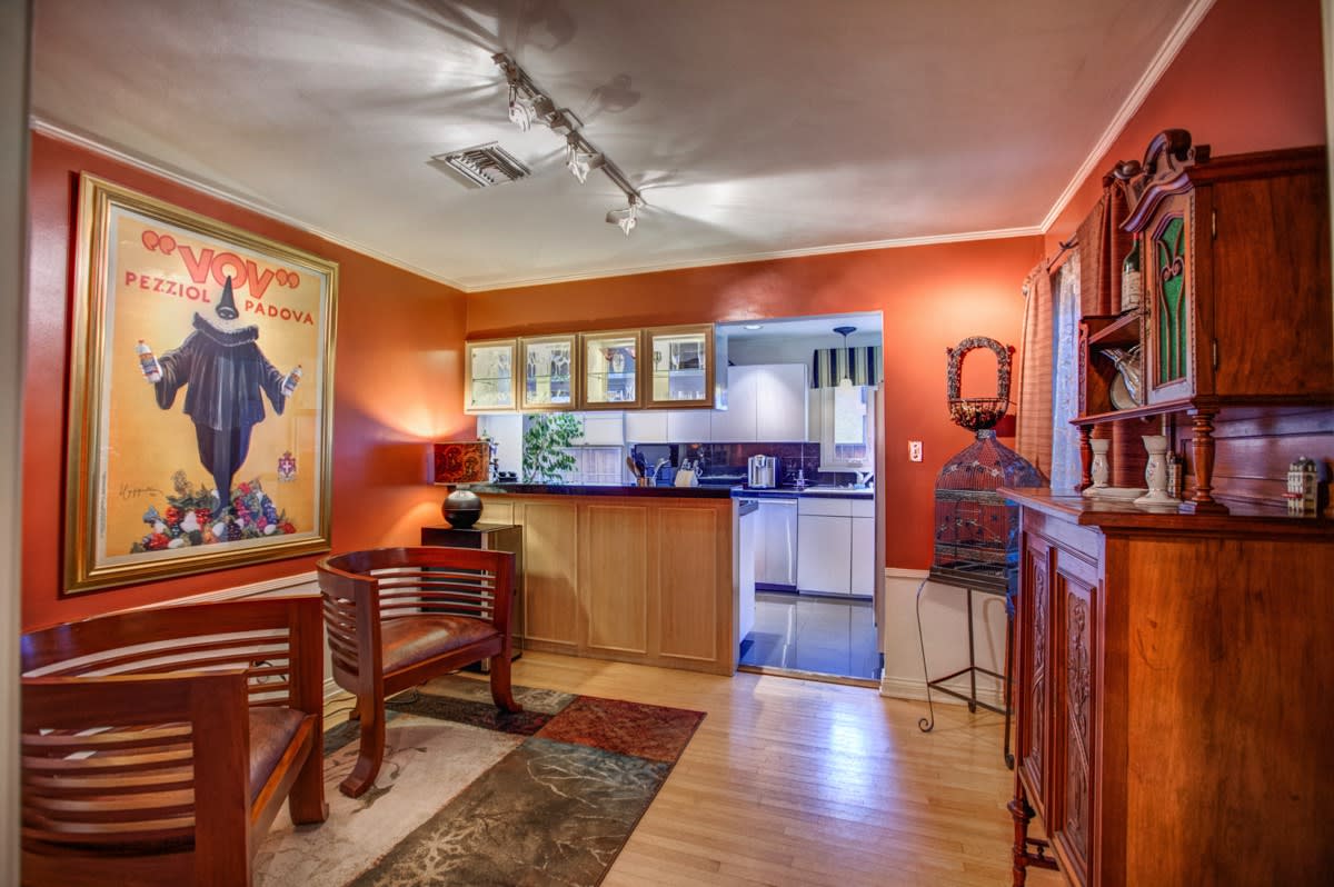 5433 Morella Ave, Valley Village, CA