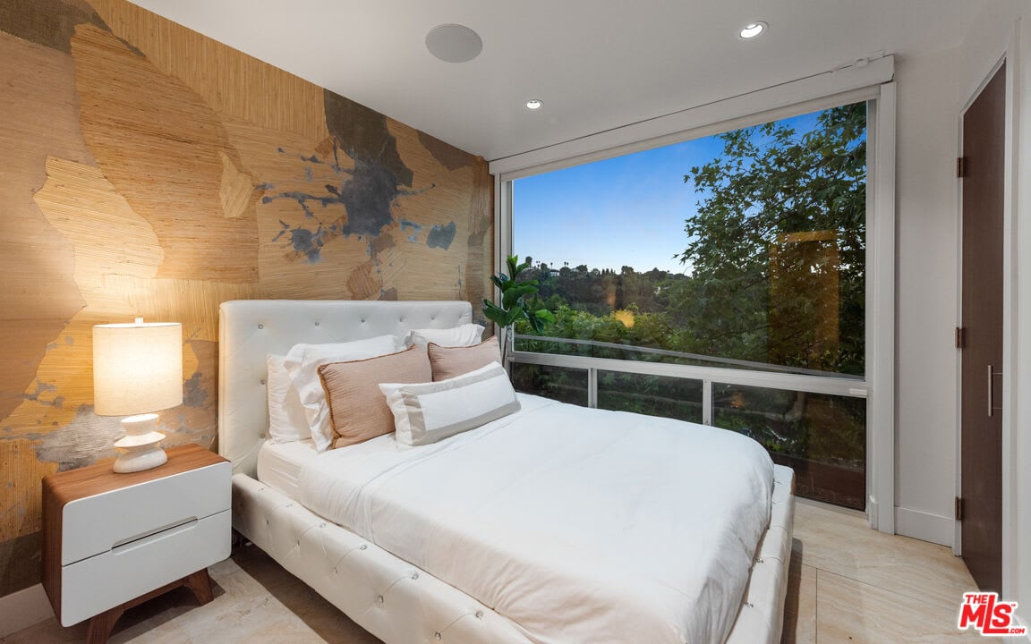 View Opulent
