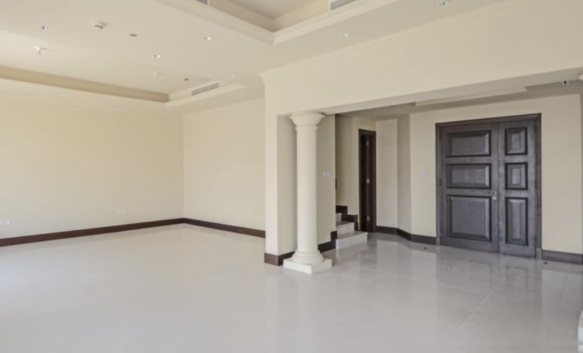 Golden Mile,Penthouse